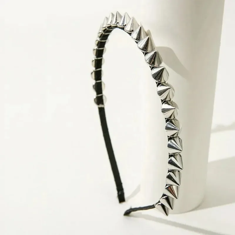 Y2K Gothic Rivet Punk Metal Spike Headband Studded Headband Fashion Headwear Simple Party Hair Band Hair Clips for Women Decor