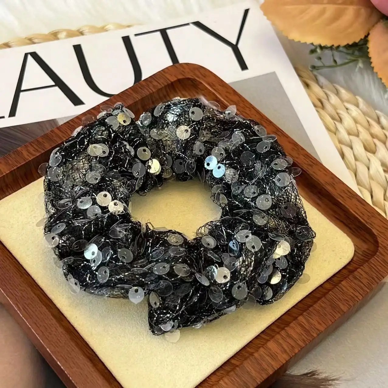 1pc Spring/Summer New Sequin Handmade Scrunchie Hair Tie Headband Hair Accessory Suitable For Daily Wear