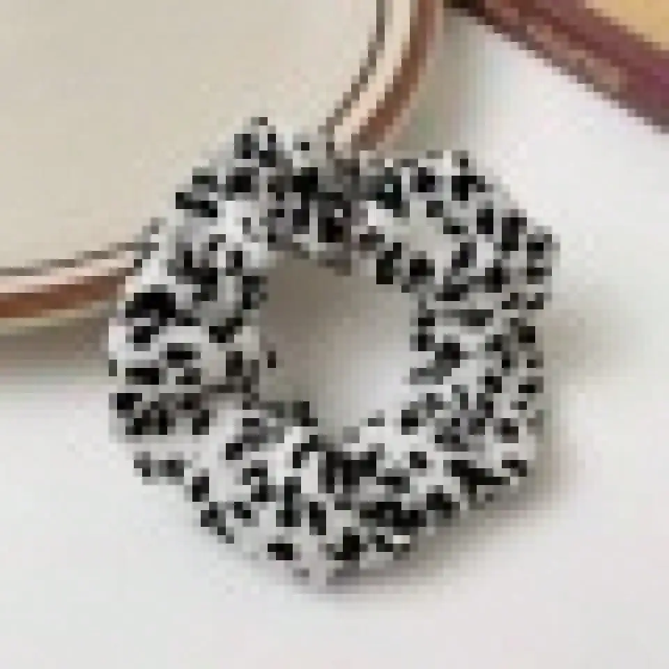 New Autumn/Winter: Retro French Style Leopard Print Scrunchie, Elegant And Simple Hair Tie, Versatile And Durable Hair Accessory.
