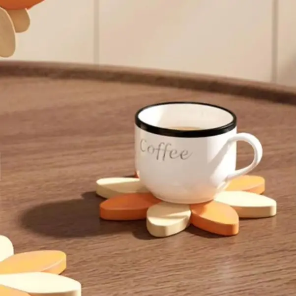 Hot Dish Coaster Wooden Sunflower Coaster Set Heat-resistant Hot Dish Trivet Decorative Kitchen Table Protector for Pots Bowls