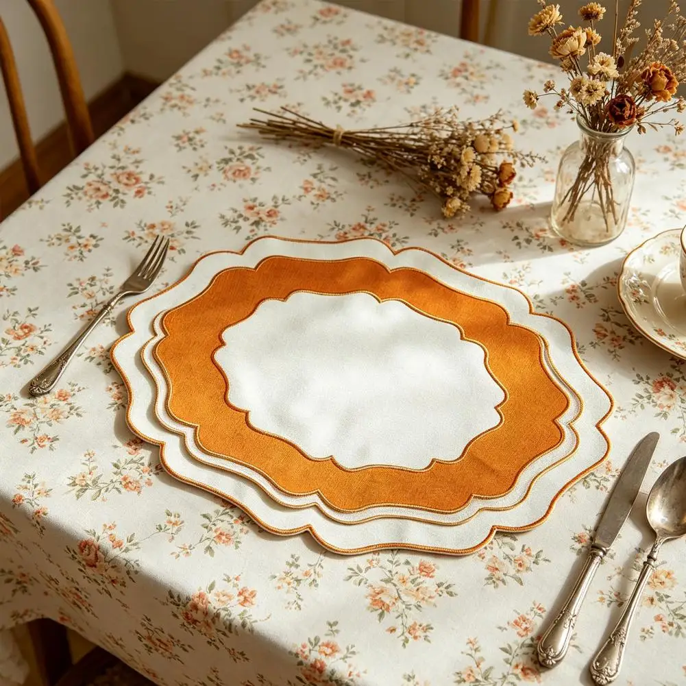 Linen Fabric Placemat Scalloped Linen Placemat Set Wrinkle-free Dining Table Mats Machine Washable Kitchen Placemats for Home