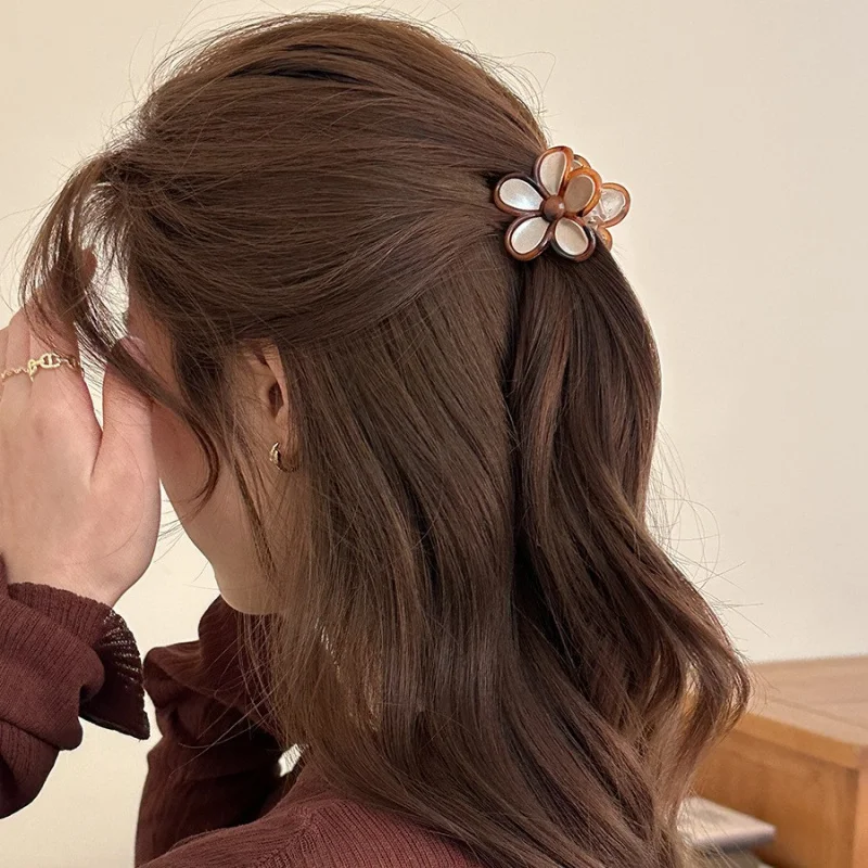 Vintage Amber Flower Acrylic Hair Claw Clip Premium Fashion Hairpin Grip Clips for Women Back of Head Ponytail Holder