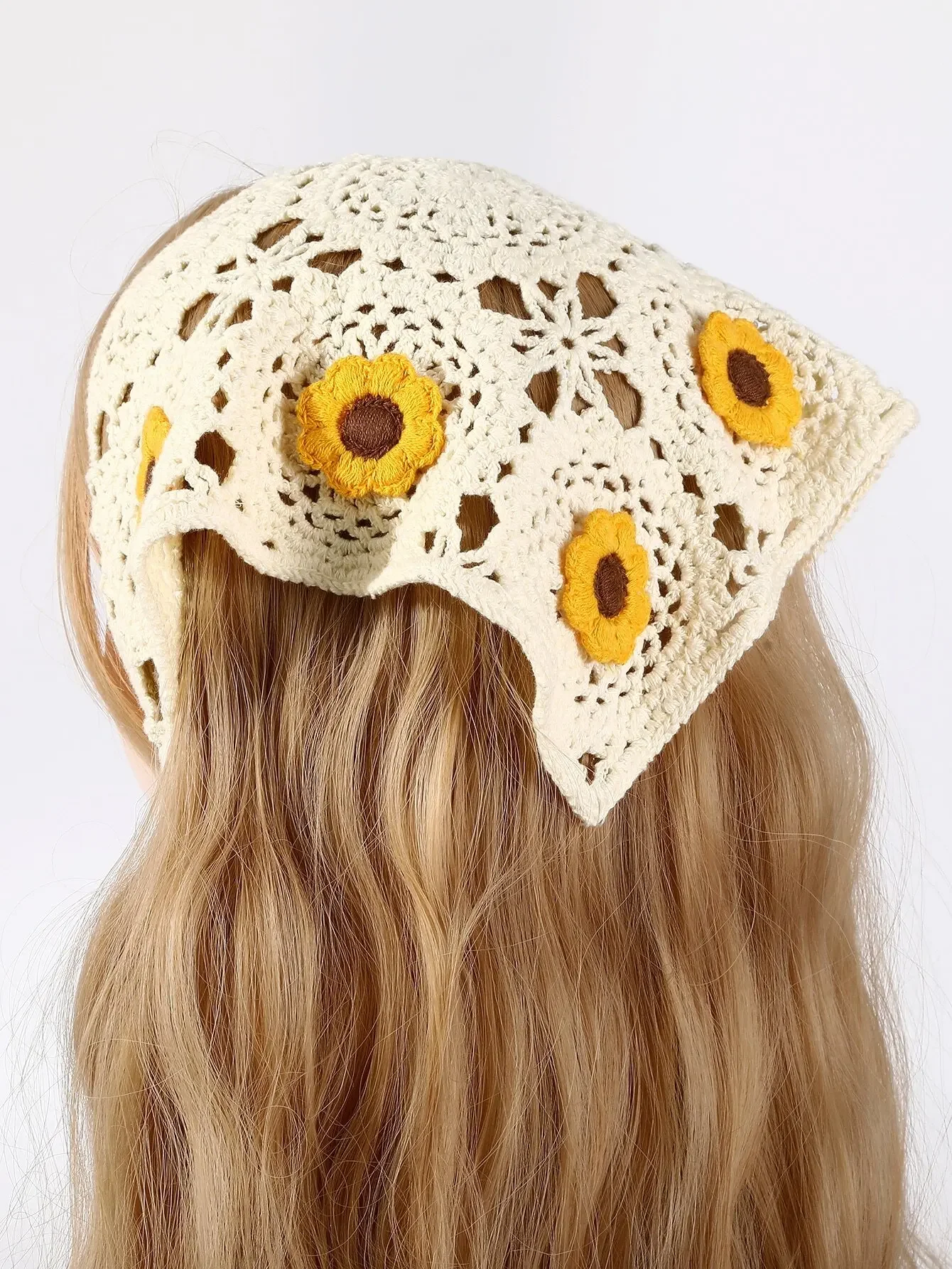 1pc Cute Floral Hollow-Out Tasseled Knitted Triangle Scarf, Fresh And Sweet Beach Style Women Bandana Summer Outfits Beach Hair