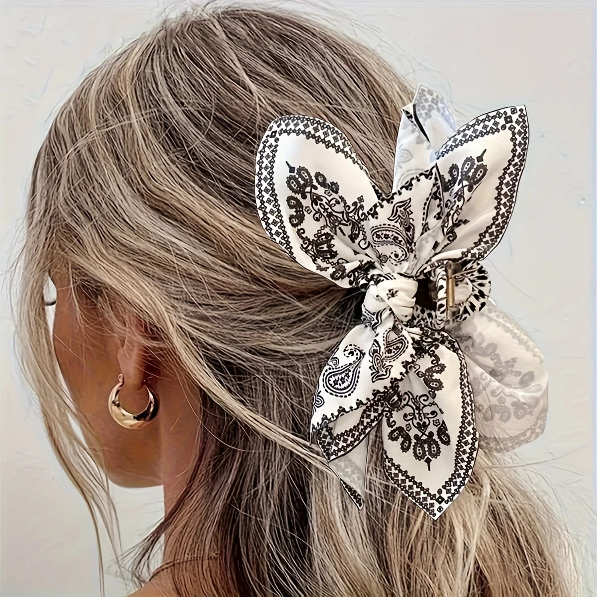 Vintage Paisley Bow Heart Shark Claw Clip for Women Non Slip Strong Hold Grab Clip, Durable Bohemian Hair Clip Secure Ponytail Updo for Daily Casual Travel Styling